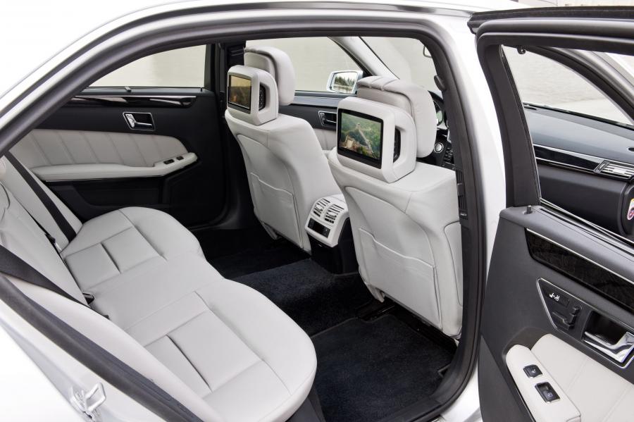  Mercedes-Benz E-Class L 2011 года  (фото 14 из 17)